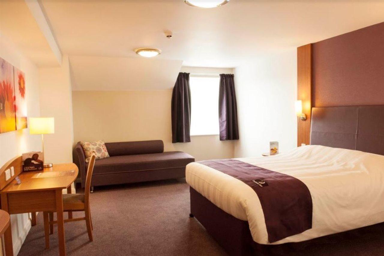 Premier Inn Premier Inn Redditch North Dış mekan fotoğraf